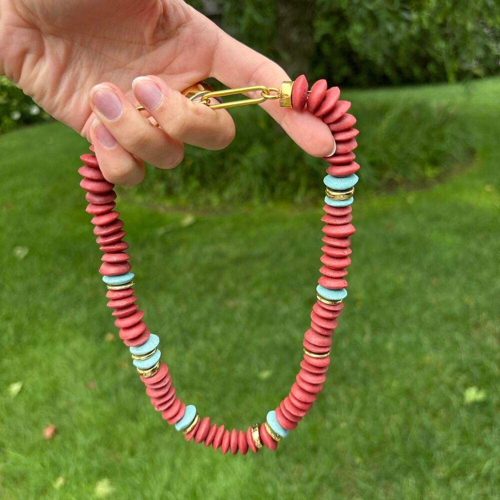 Lizzie Fortunato Laguna Pink and light blue beaded necklace with gold accents